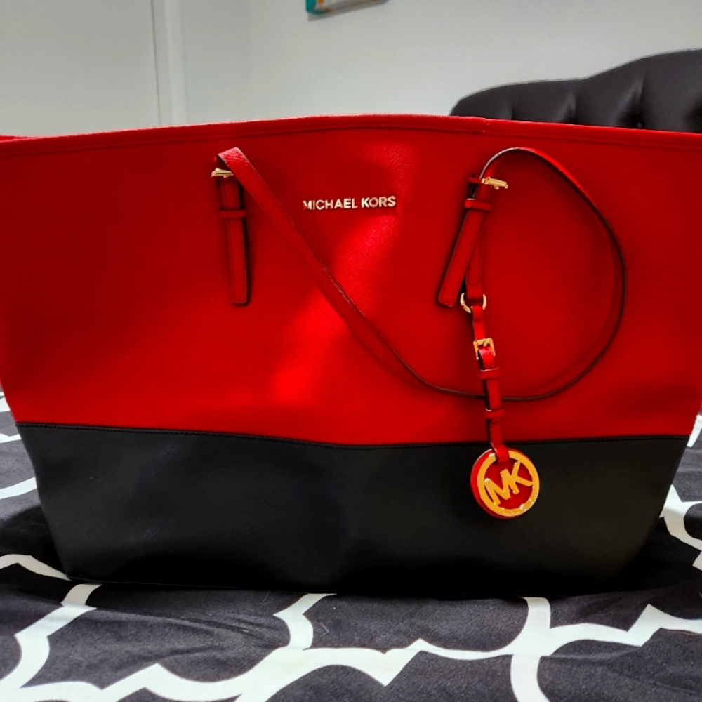 Michael Kors tote